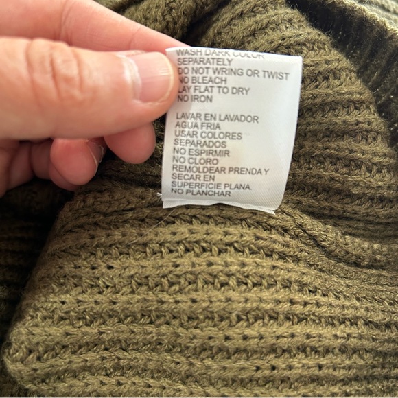 Proof Apparel, cropped sweater, cableknit, green, excellent condition, small - Picture 7 of 7